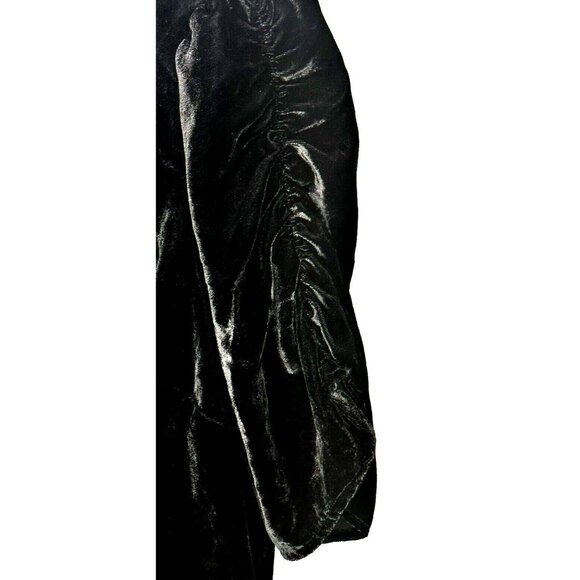Torrid Womens Shirt Velvet Short Ruched Sleeves Top 18859266 Black Size 1 NWT - Picture 4 of 14